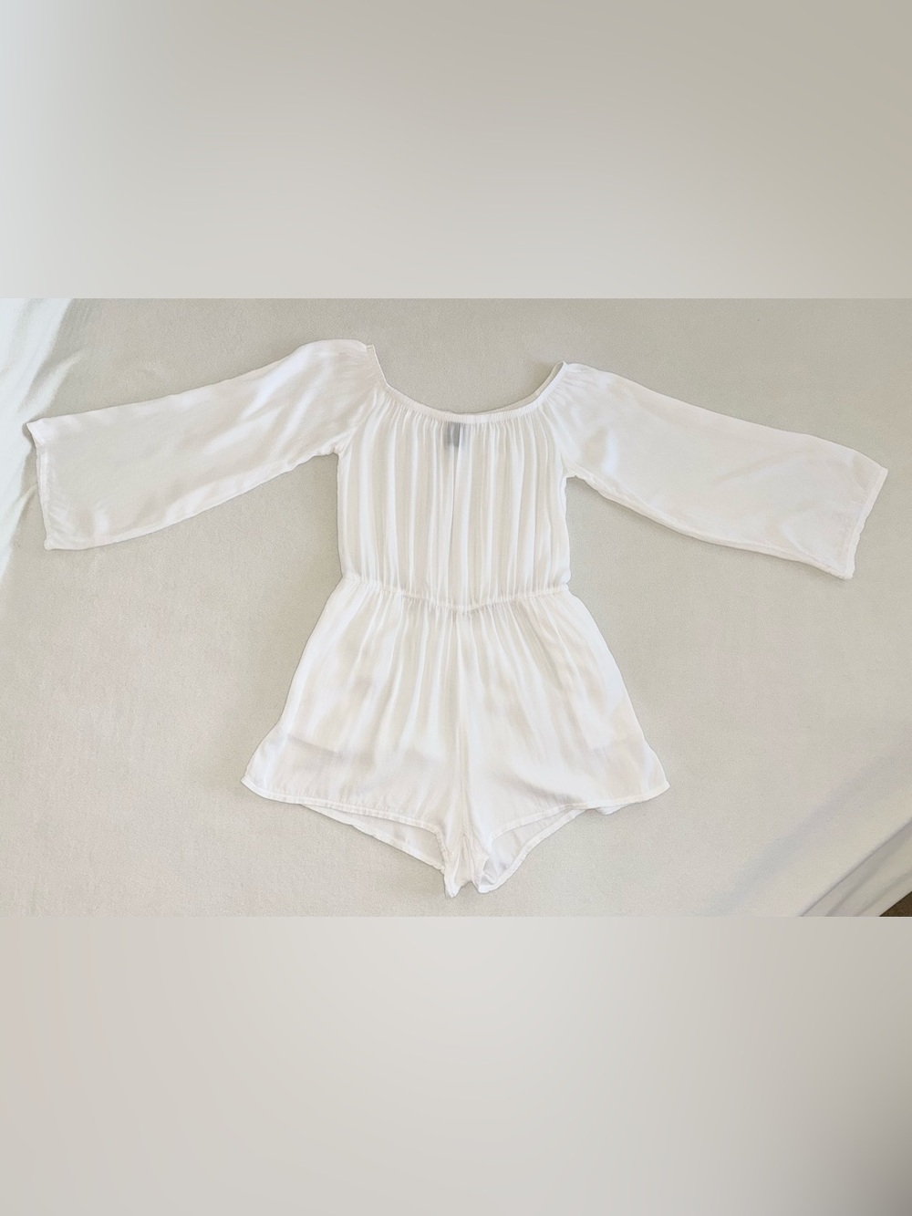 MINKPINK White Long Sleeve Off Shoulder Romper | Medium | Pockets